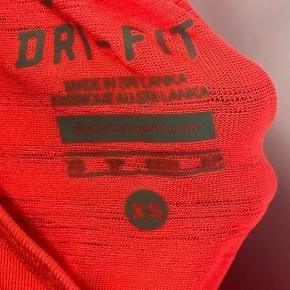 Nike red tank top size XS…0328